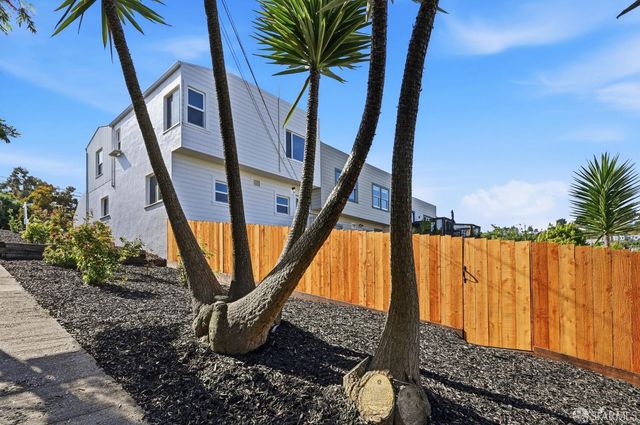 300 Edna Street, San Francisco, CA 94112