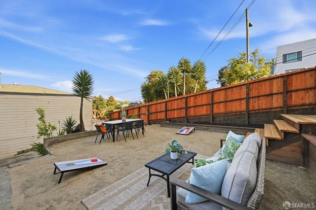300 Edna Street, San Francisco, CA 94112