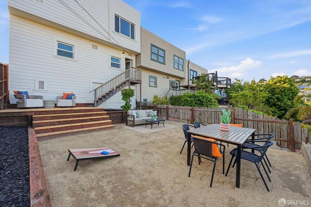300 Edna Street, San Francisco, CA 94112