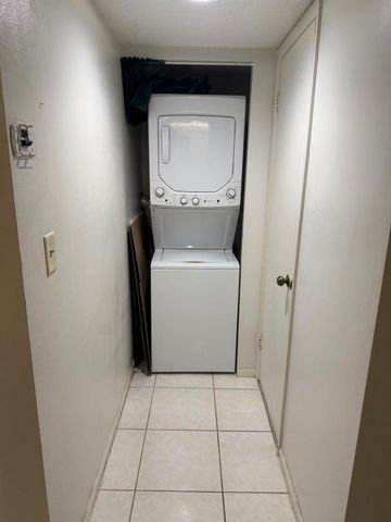 6190 Woodlands Boulevard 118, Tamarac, FL 33319