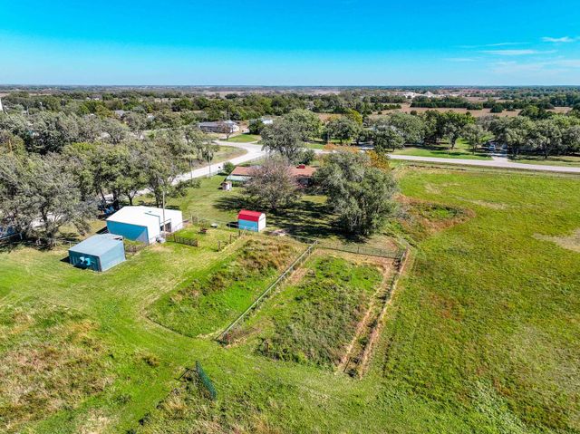 1387 SE Bluestem Rd, El Dorado, KS 67042
