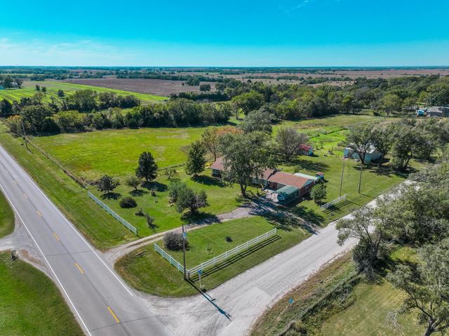 1387 SE Bluestem Rd, El Dorado, KS 67042