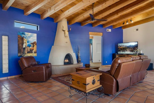 154 Placitas Trails Road, Placitas, NM 87043