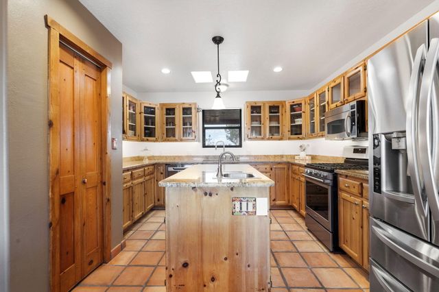 154 Placitas Trails Road, Placitas, NM 87043