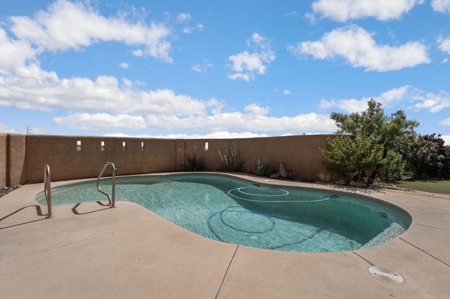 154 Placitas Trails Road, Placitas, NM 87043