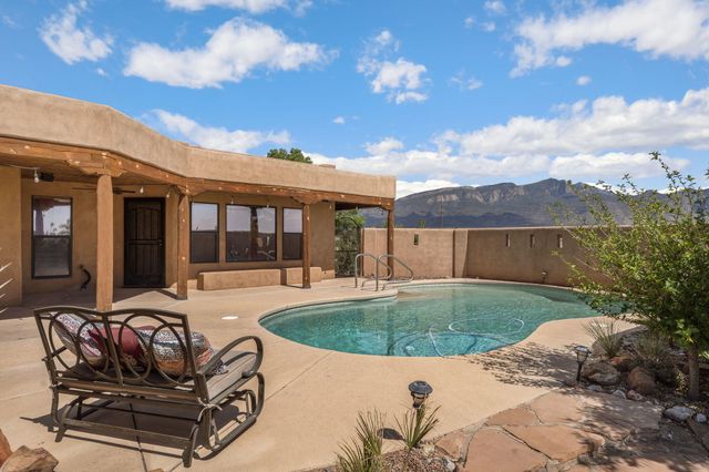 154 Placitas Trails Road, Placitas, NM 87043