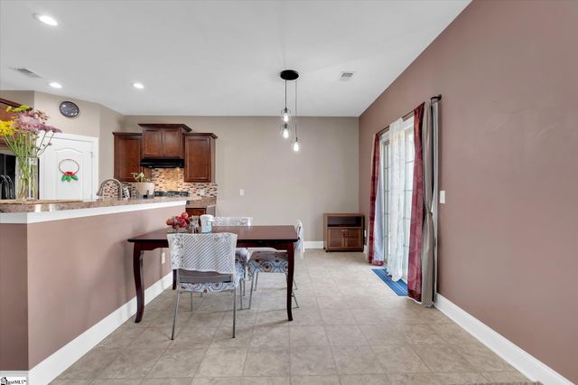 100 Romsey Circle, Simpsonville, SC 28681