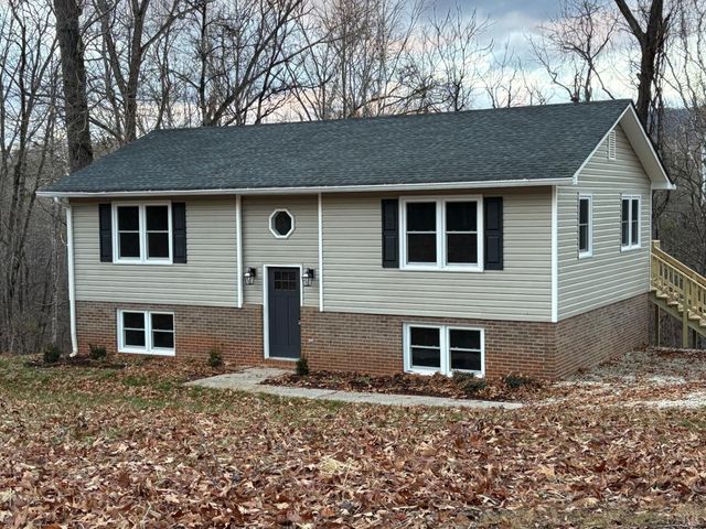 272 Ridgeview Lane, Madison Heights, VA 24572