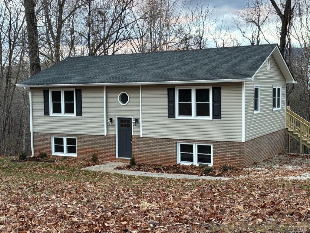 272 Ridgeview Lane, Madison Heights, VA 24572