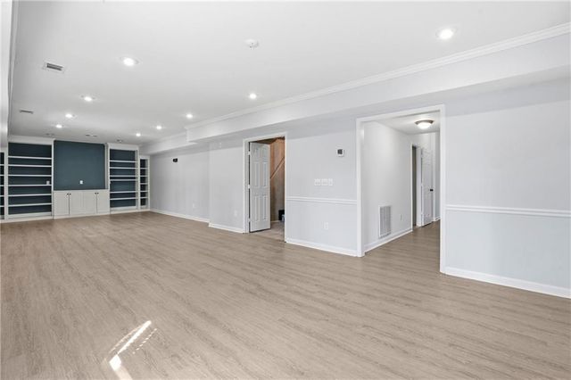 502 W Green Court, Woodstock, GA 30189