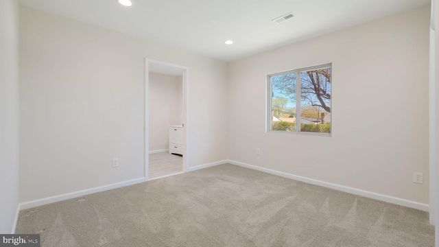 36 MOCKORANGE LN, Levittown, PA 19054