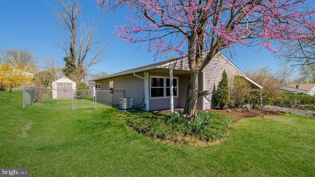 36 MOCKORANGE LN, Levittown, PA 19054