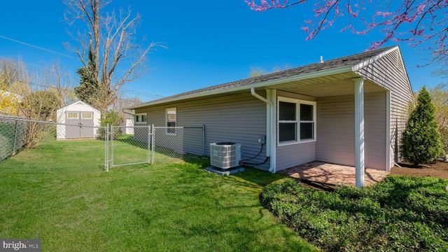 36 MOCKORANGE LN, Levittown, PA 19054