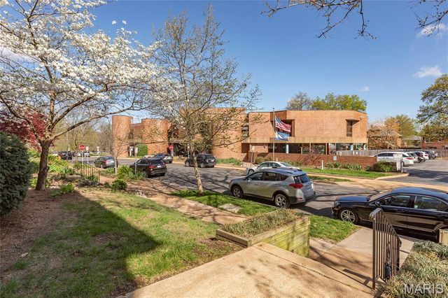 6300 Northwood Avenue 3W, Clayton, MO 63105