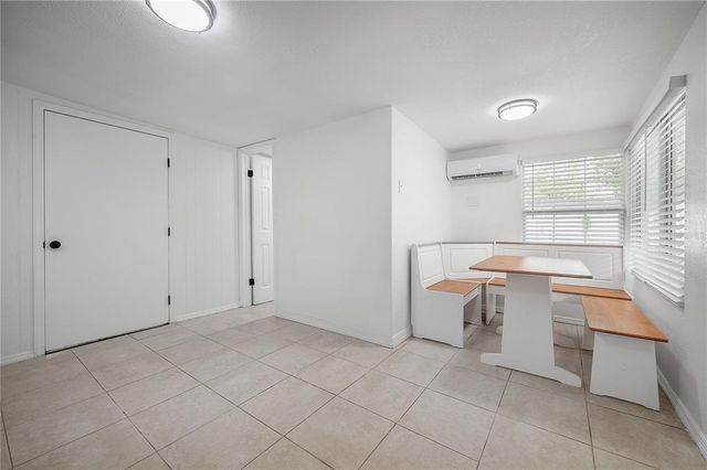 6914 N ORLEANS AVENUE 2, Tampa, FL 33604