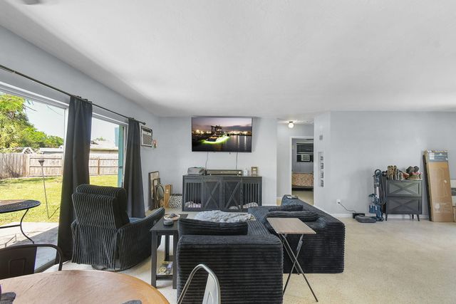 201 NE Prima Vista Boulevard, Port St. Lucie, Port St Lucie, FL 34983
