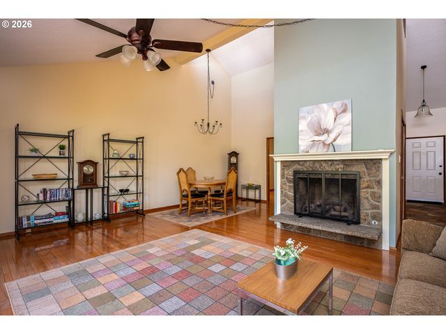 6296 PREAKNESS Dr, West Linn, OR 97068
