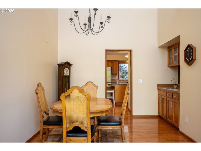 6296 PREAKNESS Dr, West Linn, OR 97068