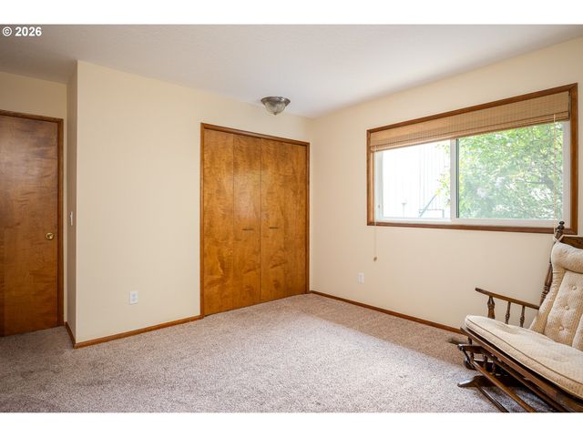 6296 PREAKNESS Dr, West Linn, OR 97068