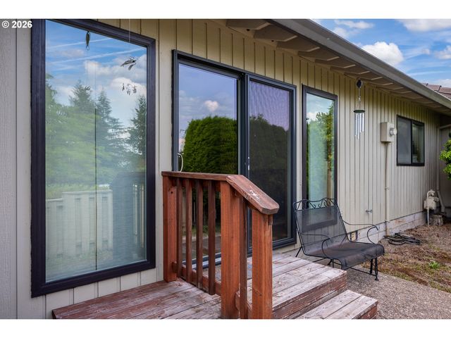 6296 PREAKNESS Dr, West Linn, OR 97068