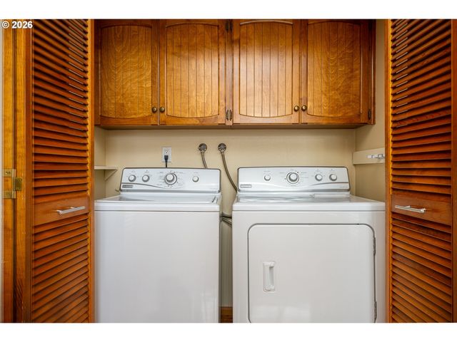 6296 PREAKNESS Dr, West Linn, OR 97068