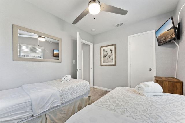 1631 N Andrews Square, Fort Lauderdale, FL 33311