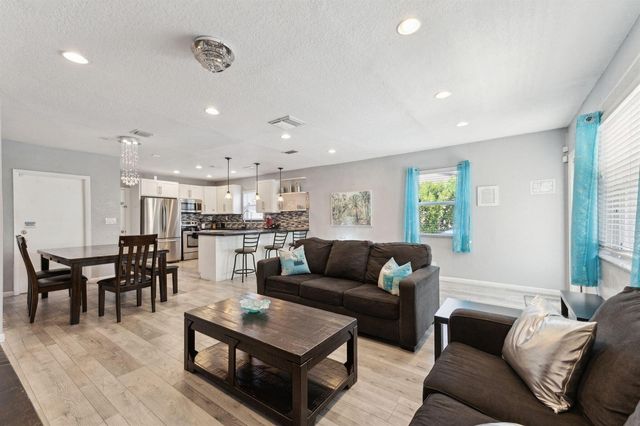 1631 N Andrews Square, Fort Lauderdale, FL 33311