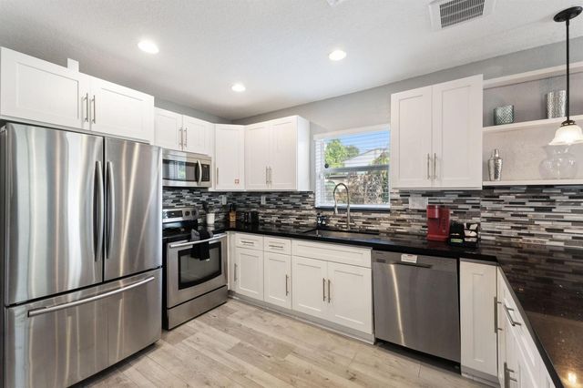 1631 N Andrews Square, Fort Lauderdale, FL 33311