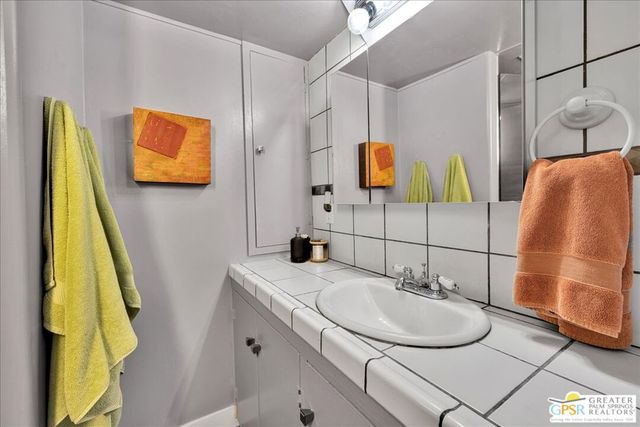 107 Caravan Street, Palm Springs, CA 92264