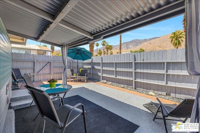 107 Caravan Street, Palm Springs, CA 92264