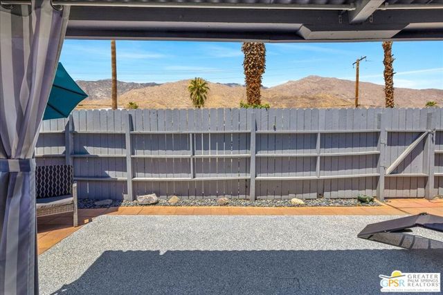 107 Caravan Street, Palm Springs, CA 92264
