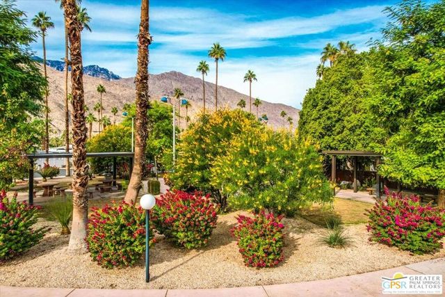 107 Caravan Street, Palm Springs, CA 92264