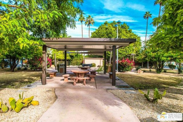 107 Caravan Street, Palm Springs, CA 92264