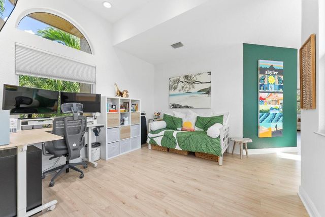 6676 NW 127th Terrace, Parkland, FL 33076