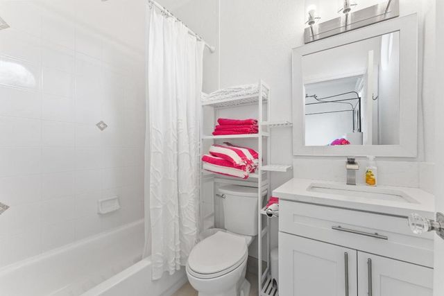 6676 NW 127th Terrace, Parkland, FL 33076