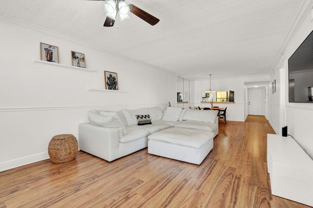 4715 Lucerne Lakes Boulevard E 103, Lake Worth, FL 33467