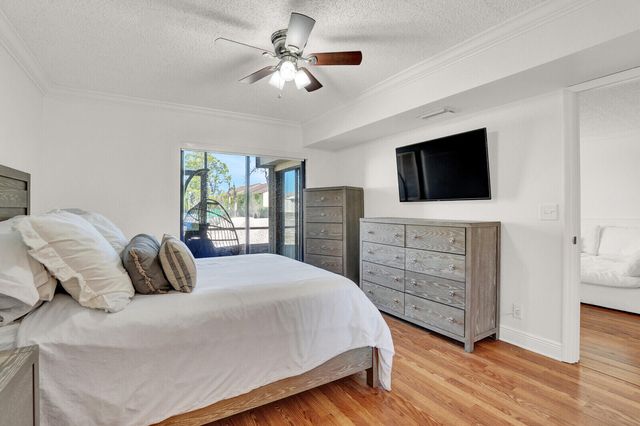 4715 Lucerne Lakes Boulevard E 103, Lake Worth, FL 33467