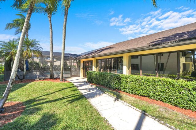 4715 Lucerne Lakes Boulevard E 103, Lake Worth, FL 33467