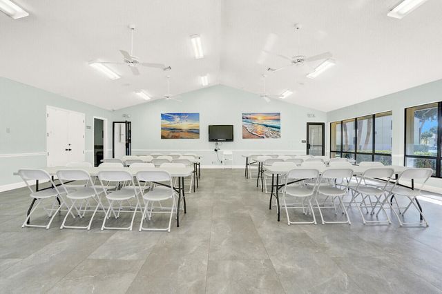 4715 Lucerne Lakes Boulevard E 103, Lake Worth, FL 33467