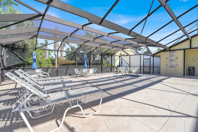 4715 Lucerne Lakes Boulevard E 103, Lake Worth, FL 33467