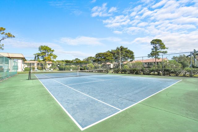 4715 Lucerne Lakes Boulevard E 103, Lake Worth, FL 33467