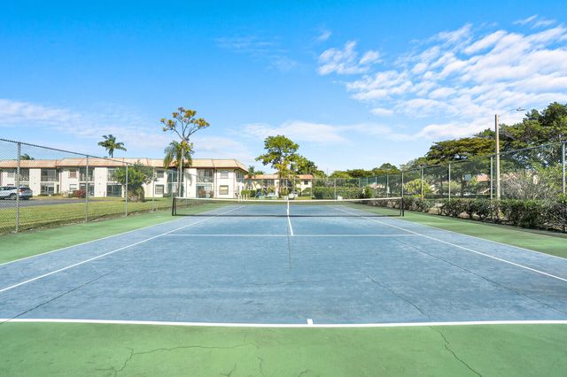 4715 Lucerne Lakes Boulevard E 103, Lake Worth, FL 33467