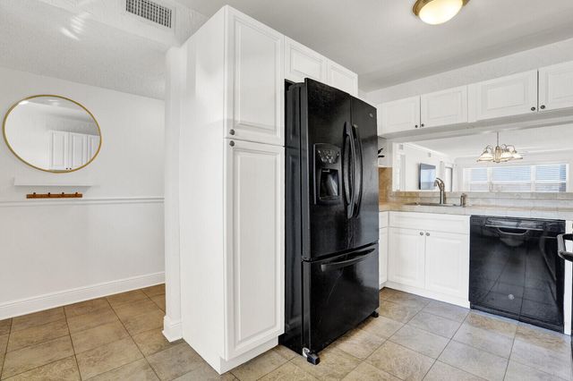 4715 Lucerne Lakes Boulevard E 103, Lake Worth, FL 33467