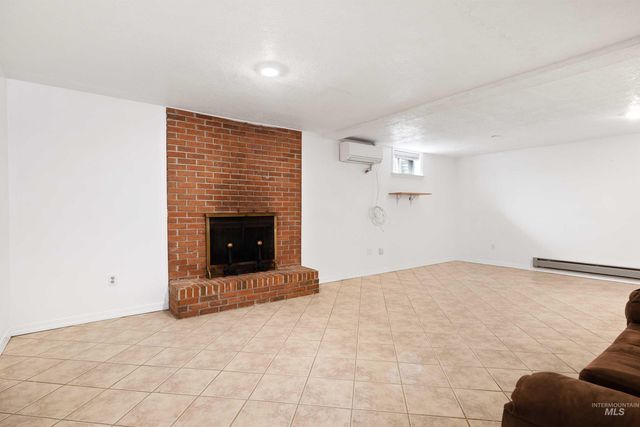 442 Crestview Drive, Twin Falls, ID 83301