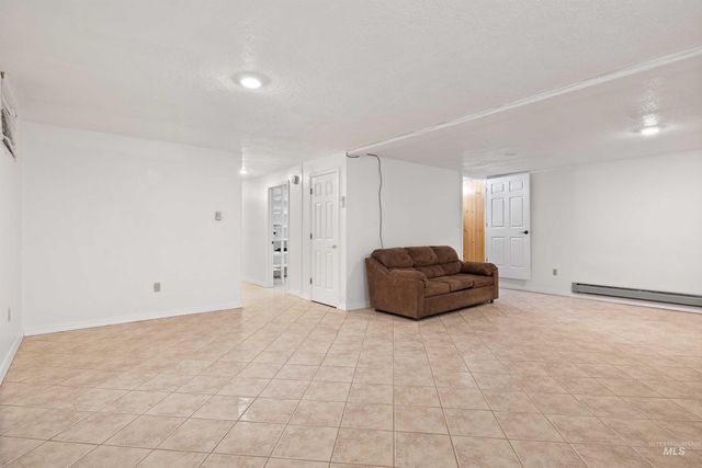 442 Crestview Drive, Twin Falls, ID 83301