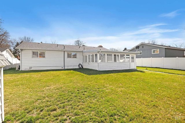 442 Crestview Drive, Twin Falls, ID 83301