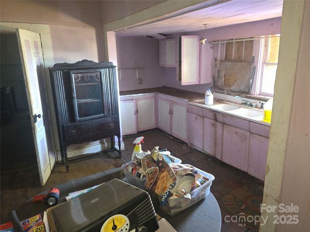 704 Sloop Avenue, Kannapolis, NC 28083