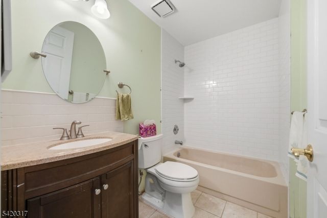 114 Henley Dr 114, Franklin Twp., NJ 08873