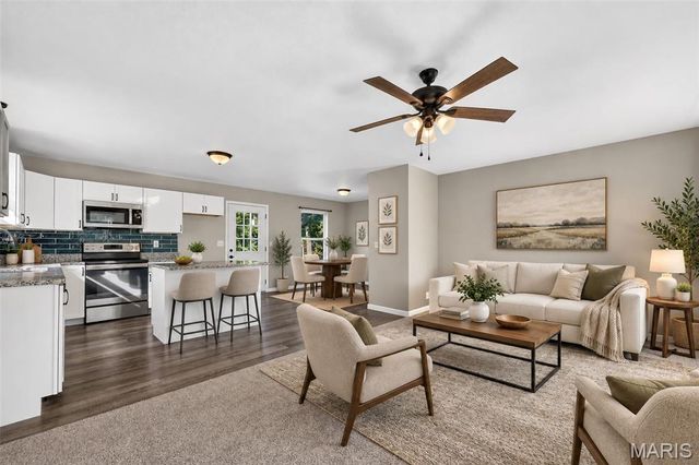 825 Highway WW, Foristell, MO 63348