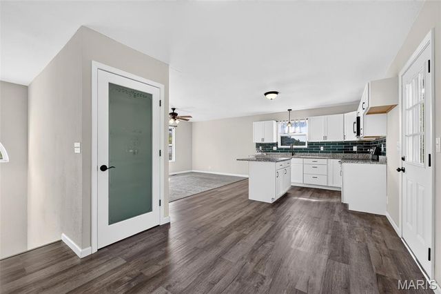825 Highway WW, Foristell, MO 63348